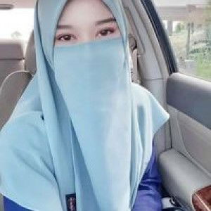 Alyna Syahira profile icon