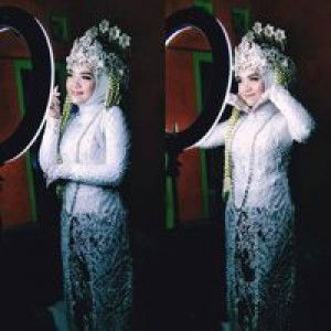 Sely Nabila profile icon