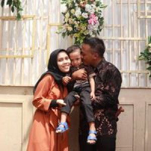 Dini Laila Qodariah profile icon