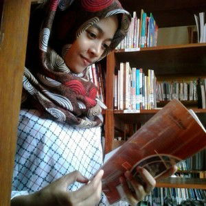 indah trilesta profile icon