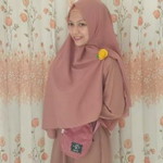 Delvi Damayanti profile icon