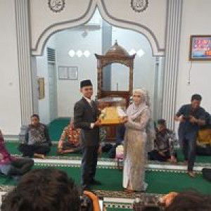 Rezi Fajrina profile icon