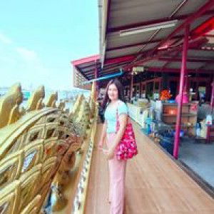 พรไพลิน ผาดไธสง profile icon