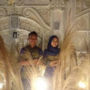 Cici Dwi Purwanti profile icon