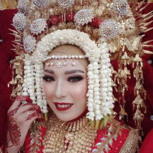 Messy Putri profile icon