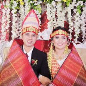 Uli Hutagalung profile icon