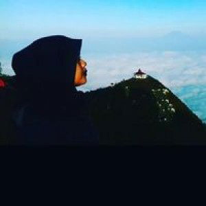 Nia Putri Yuliani profile icon