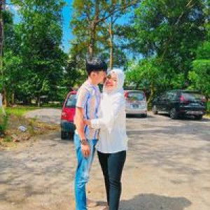 Nur Khairunnisa profile icon