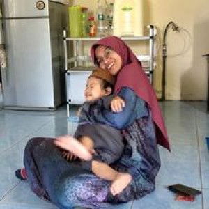 Husna Jamaludin profile icon