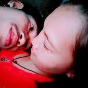 ปอ'อ กะ 'ล่อนนน profile icon