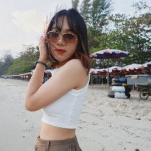 Arisa Sroichim profile icon