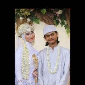 Resty Rhmani profile icon