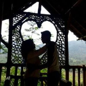 Apriani Zein profile icon