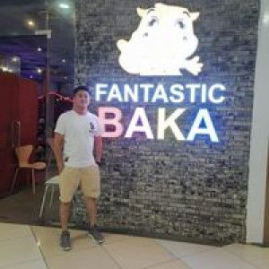 E'J Dela Cruz Tuyay profile icon