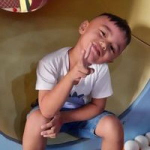 Euis siti fatimah profile icon