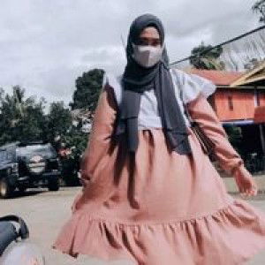 Egha Safitri profile icon