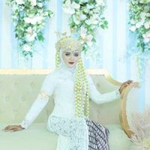 Indah Ravika profile icon