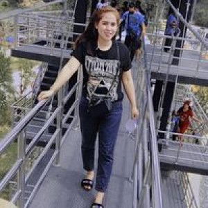 น้ำฝนนิแระ จะใครละ profile icon