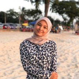 Farah Azean profile icon