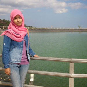 Dewi setyowatiningsih profile icon