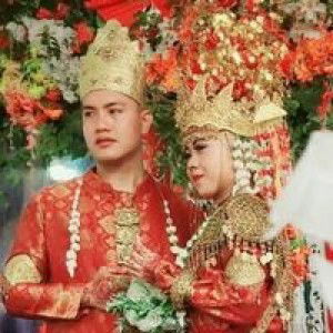 Yuni Hernita profile icon