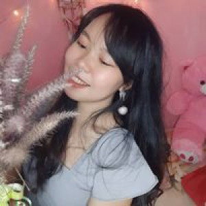 Laura Devika profile icon