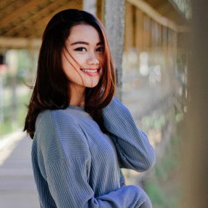 Elvie Luthfia Fatimah profile icon