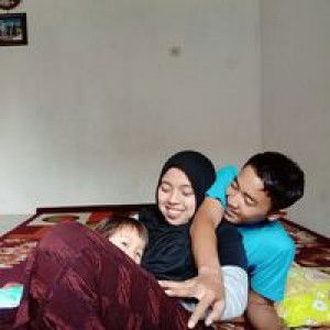 Yulli Sunarsih profile icon