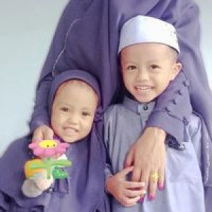 Ukhti Zateera profile icon