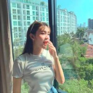 Fong Fah profile icon