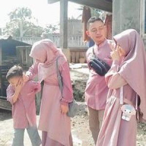 Yeni Nuria Iyeng profile icon