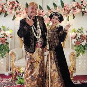 Reti Apriyani profile icon