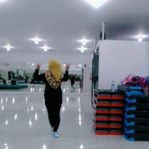 Risa My mom One boy profile icon