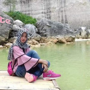 Vivi Ellynda Sari profile icon