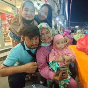 Daniartii Isnaurii Dhear profile icon