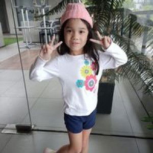 Chi Lacuesta profile icon