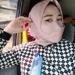 tri septi nengah reni profile icon