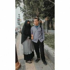 Tita Rahmayanti profile icon