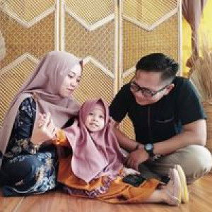 Wiwin Sulistiani Suteja profile icon