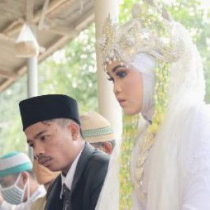 Ravina Agustina profile icon