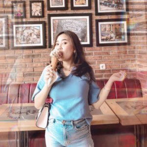 Dina Silvia profile icon