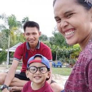 Juli Manurung profile icon