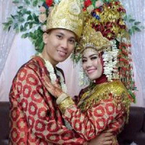 Elisaramadhani profile icon