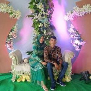 Putri Tanjung profile icon