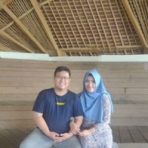 Intan Permatasari profile icon