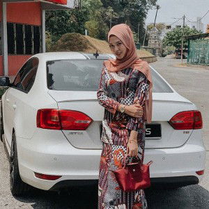 Nur Azlin profile icon