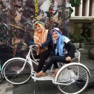 Nur Oktaviani profile icon