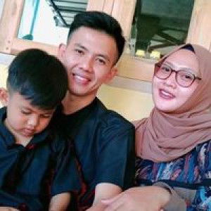 Sitti Zuhriyah profile icon