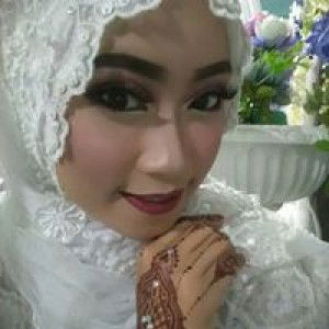 Nia Safitri profile icon