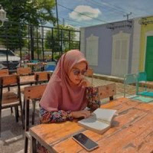 Monika Lismaniar profile icon